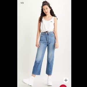 Women’s Levi Ribcage Straight Ankle Jean